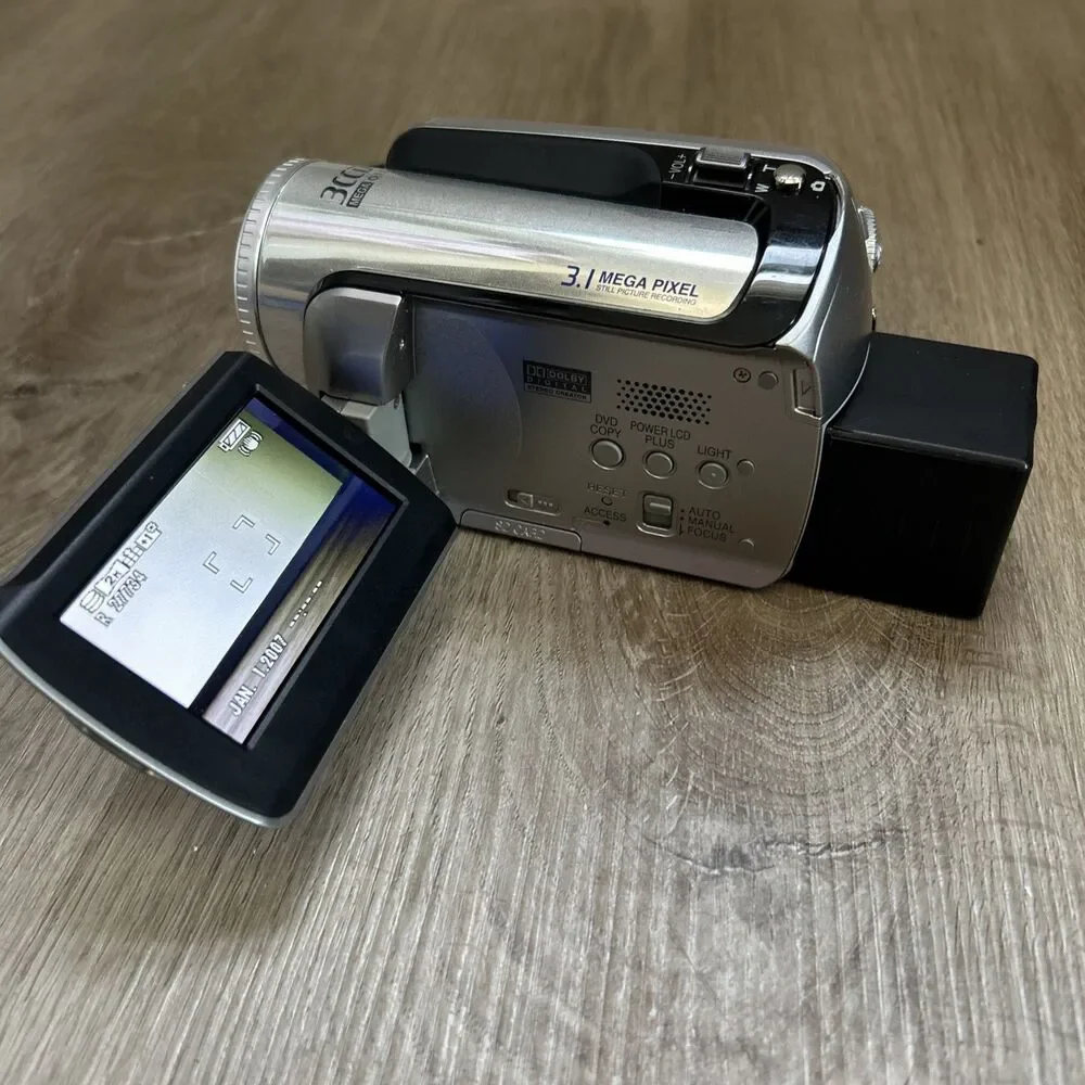 Panasonic Digital Camcorder Video Camera SDR-H200 Silver Battery Remote Tested
